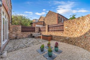 Photo 15- click for photo gallery